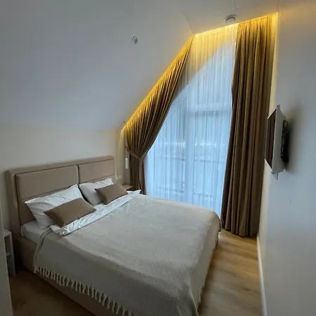 Tatariv-hills Tatariv